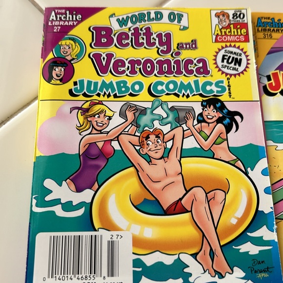 Betty and Veronica Comic Books - Picture 2 of 5